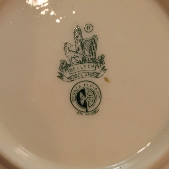 Vintage Belleek Shamrock Pattern Butter Server NWT - Picture 6 of 7